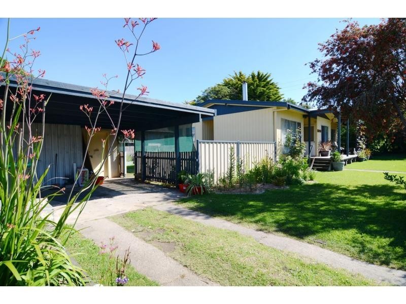 2 Linton Street, Eden NSW 2551