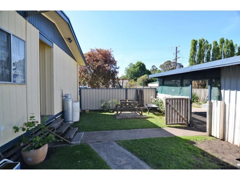 2 Linton Street, Eden NSW 2551