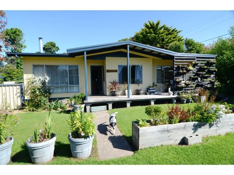 2 Linton Street, Eden NSW 2551