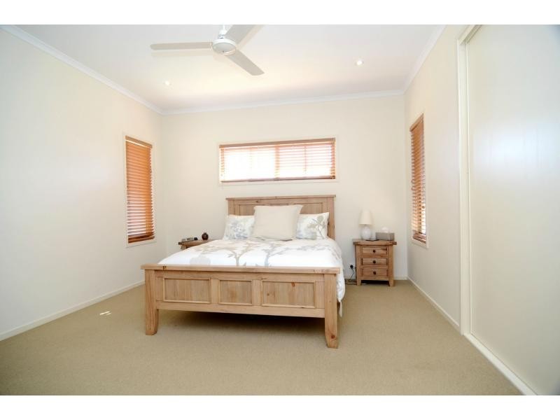 9 Wave Street, Eden NSW 2551