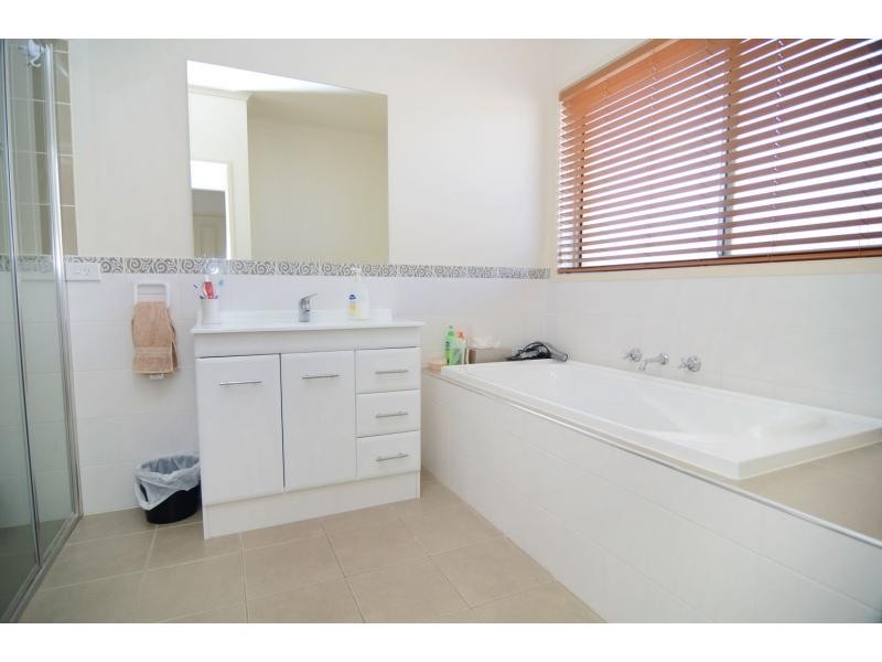 9 Wave Street, Eden NSW 2551