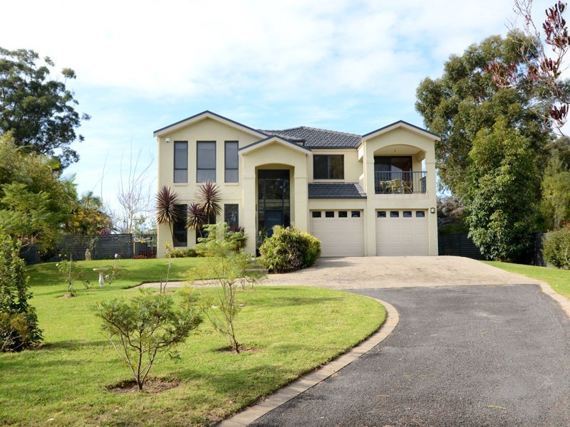 10 Kingfisher Circuit, Eden NSW 2551