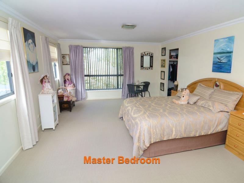 10 Kingfisher Circuit, Eden NSW 2551