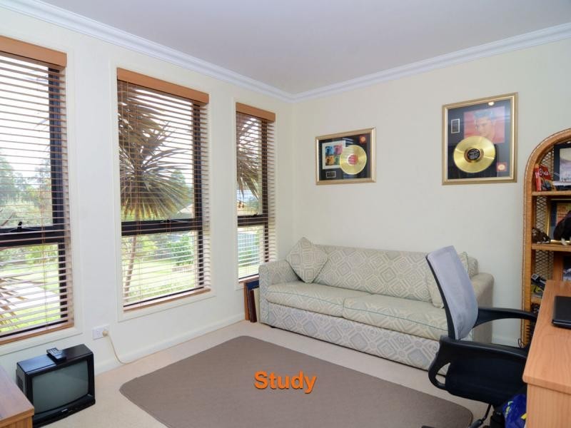 10 Kingfisher Circuit, Eden NSW 2551