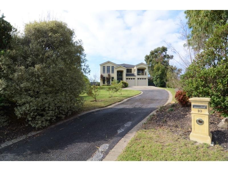 10 Kingfisher Circuit, Eden NSW 2551