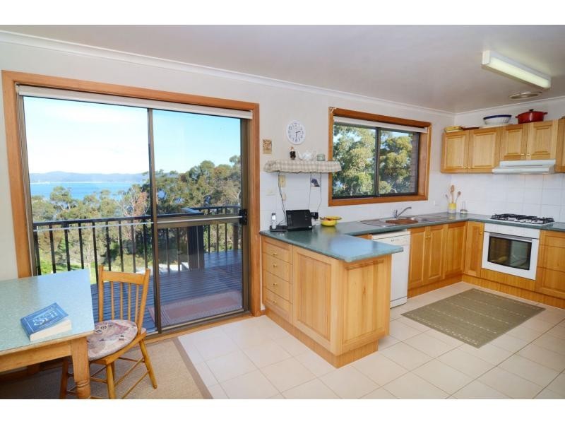 10 Phillipps Street, Eden NSW 2551