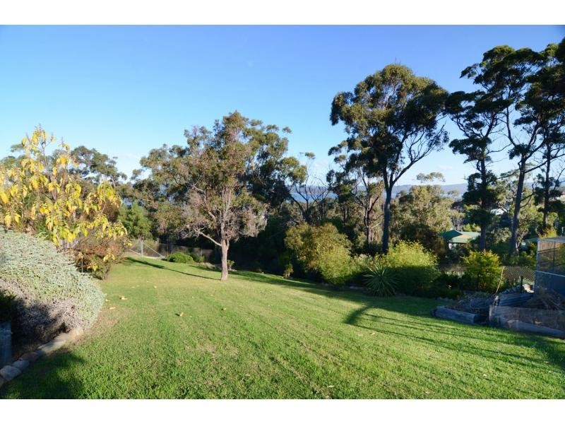 10 Phillipps Street, Eden NSW 2551