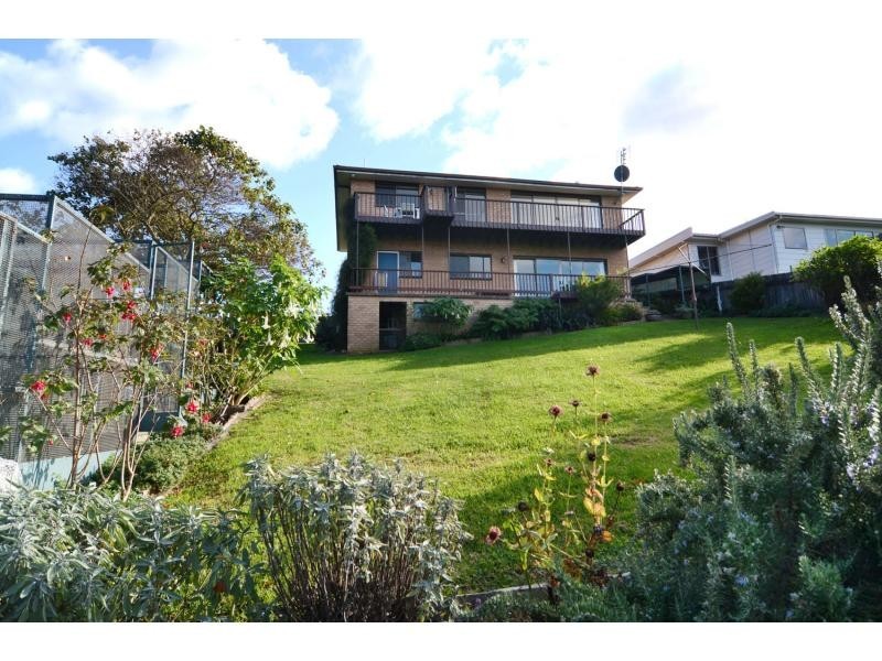 10 Phillipps Street, Eden NSW 2551