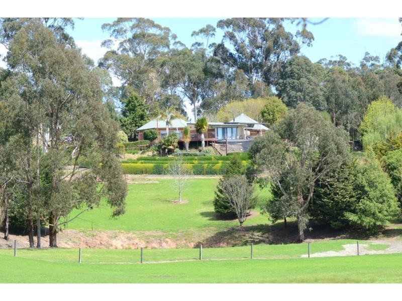 16 Eurack Court, Kiah NSW 2551