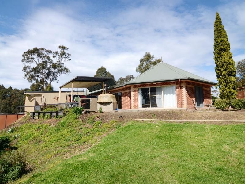 16 Eurack Court, Kiah NSW 2551