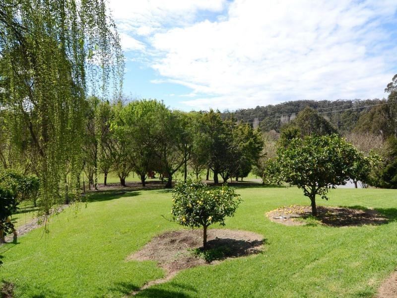 16 Eurack Court, Kiah NSW 2551