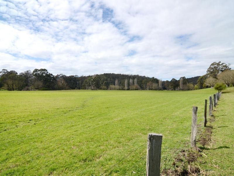 16 Eurack Court, Kiah NSW 2551