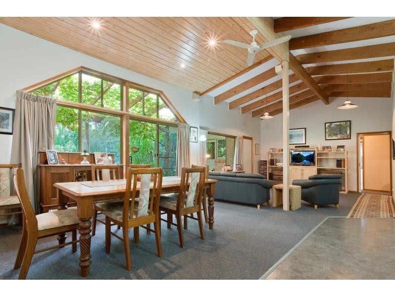 44 Oaklands Road, Pambula NSW 2549