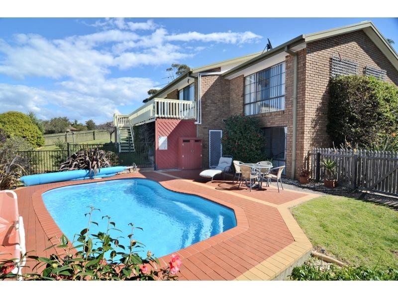 8 Beachview Court, Tura Beach NSW 2548