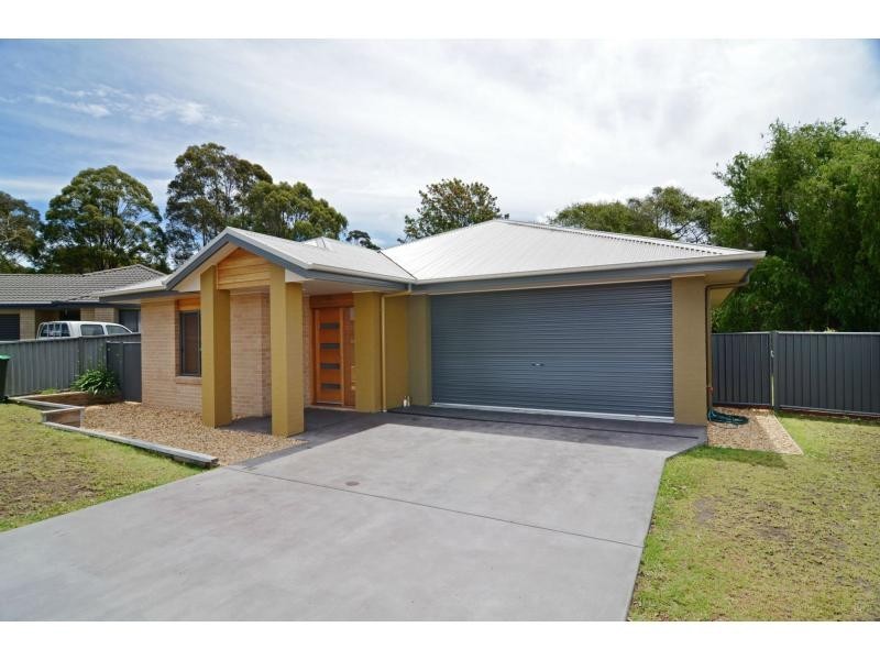 7 Dolphin Crescent, Eden NSW 2551