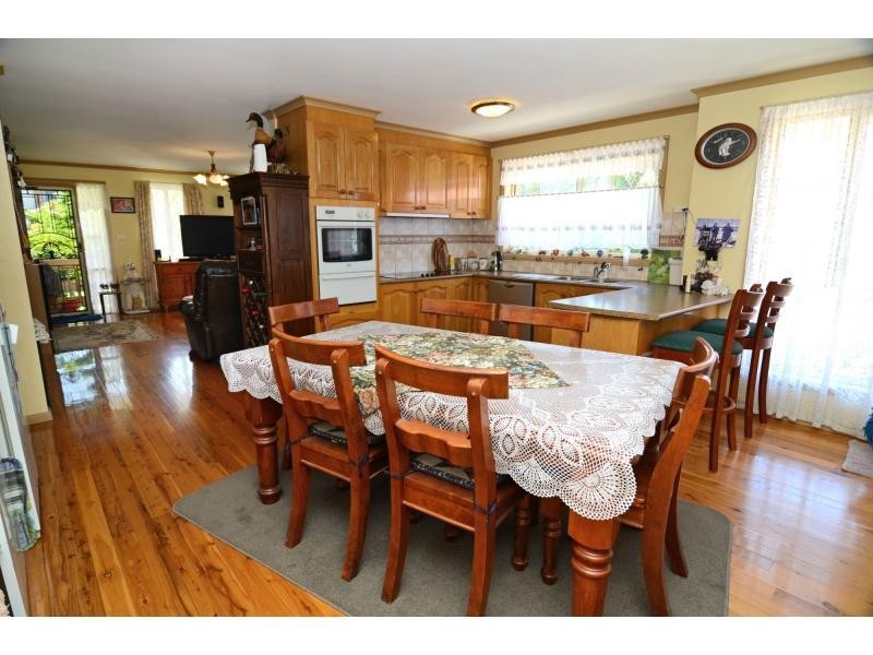 6 Hollydale Place, Eden NSW 2551