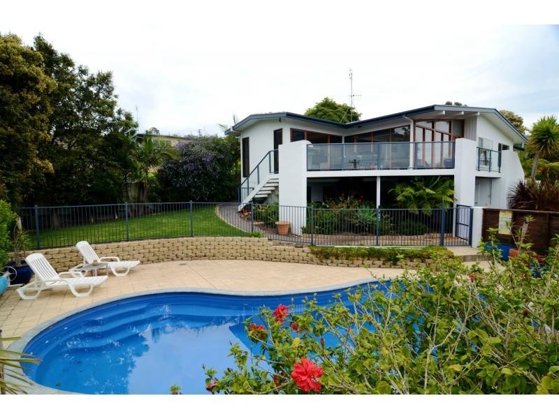 4 Bronwyn Close, Merimbula NSW 2548