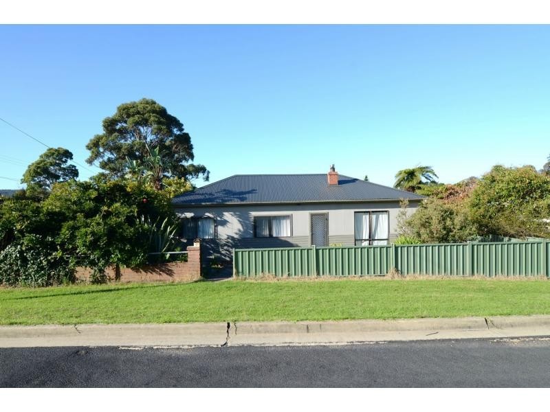 2 Maling Street, Eden NSW 2551