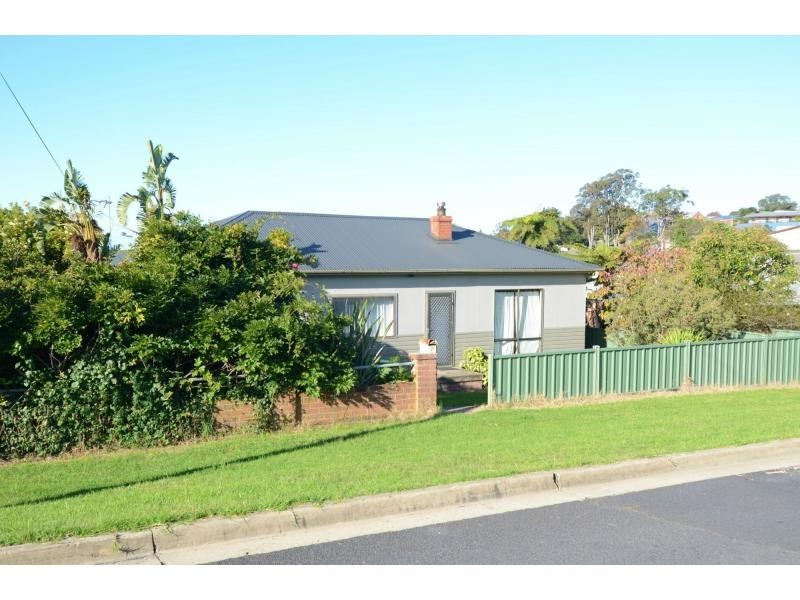 2 Maling Street, Eden NSW 2551