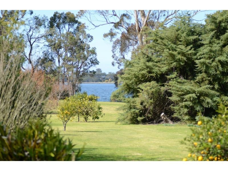 50 Princes Highway, Eden NSW 2551