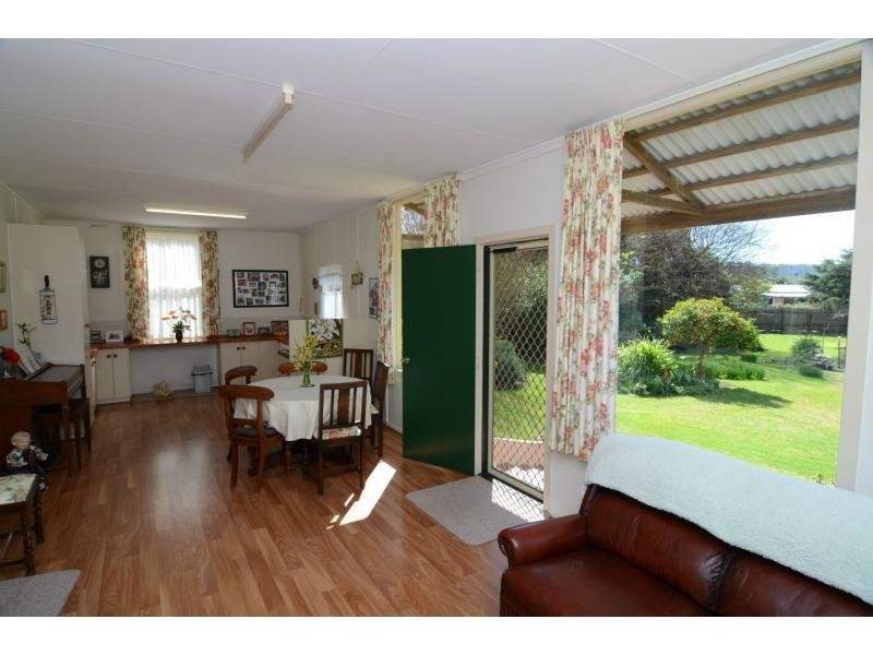 50 Princes Highway, Eden NSW 2551