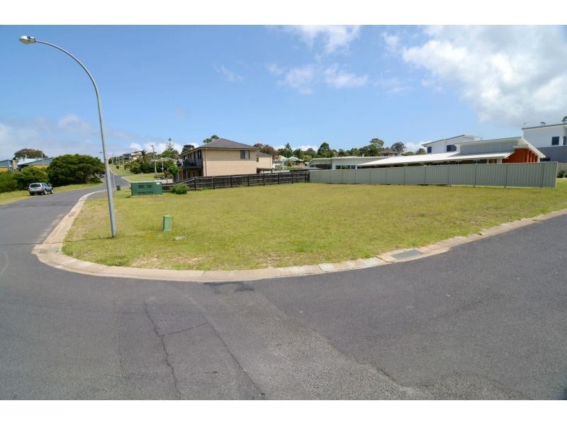 11 Wave Street, Eden NSW 2551