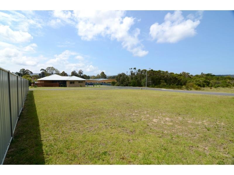 11 Wave Street, Eden NSW 2551