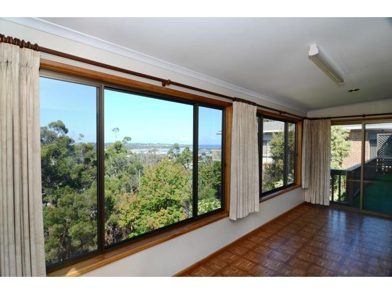 70 Sapphire Crescent, Merimbula NSW 2548