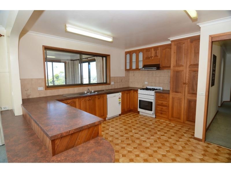 70 Sapphire Crescent, Merimbula NSW 2548