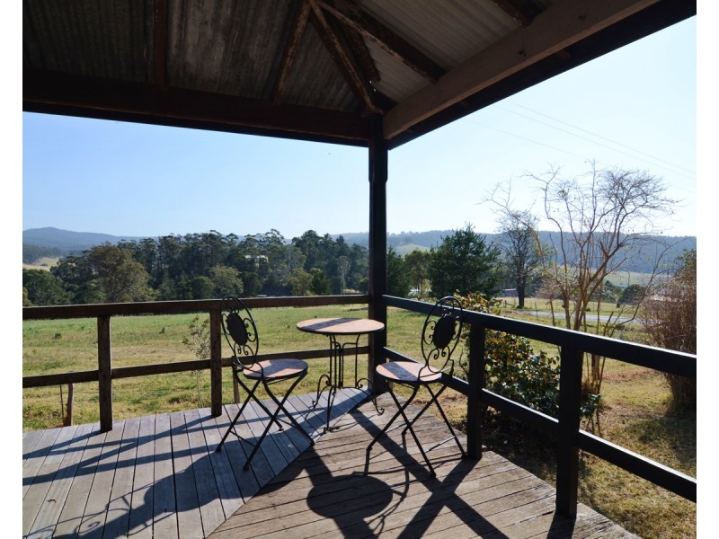 999 Back Creek Rd, Lochiel NSW 2549