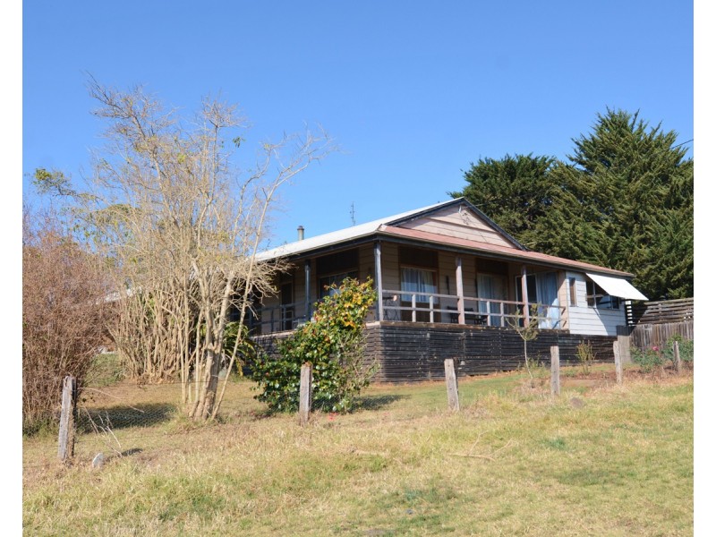 999 Back Creek Rd, Lochiel NSW 2549