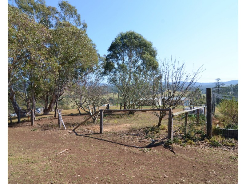 999 Back Creek Rd, Lochiel NSW 2549