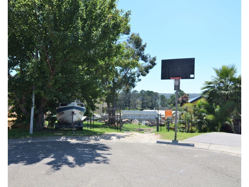 12 Hollydale Pl, Eden NSW 2551