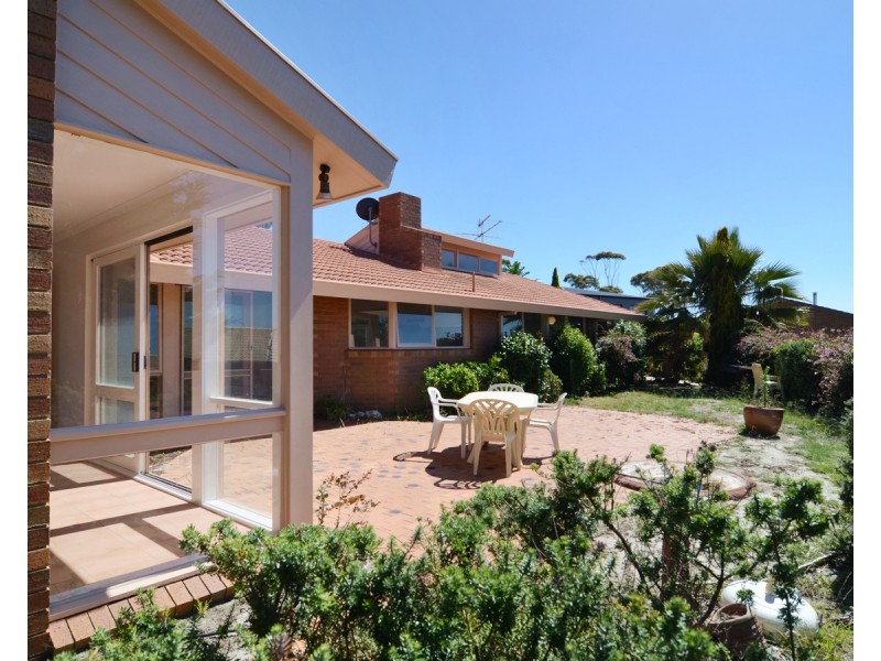 30 Beach View Ct, Tura Beach NSW 2548