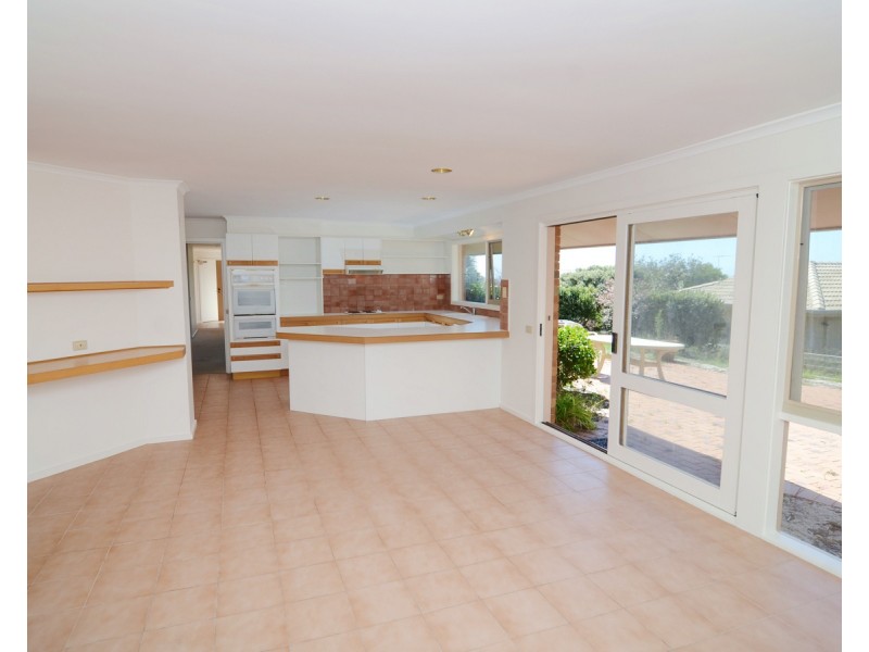 30 Beach View Ct, Tura Beach NSW 2548