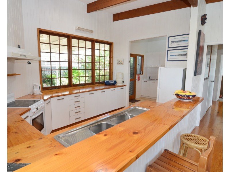 1 Caldy Pl, Tura Beach NSW 2548