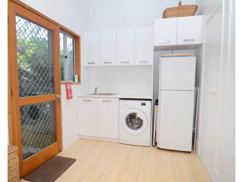 1 Caldy Pl, Tura Beach NSW 2548