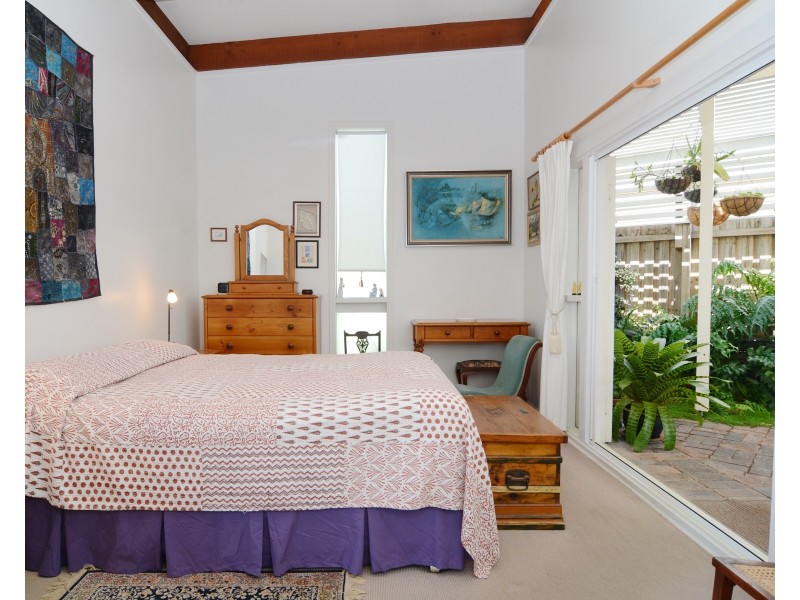 1 Caldy Pl, Tura Beach NSW 2548