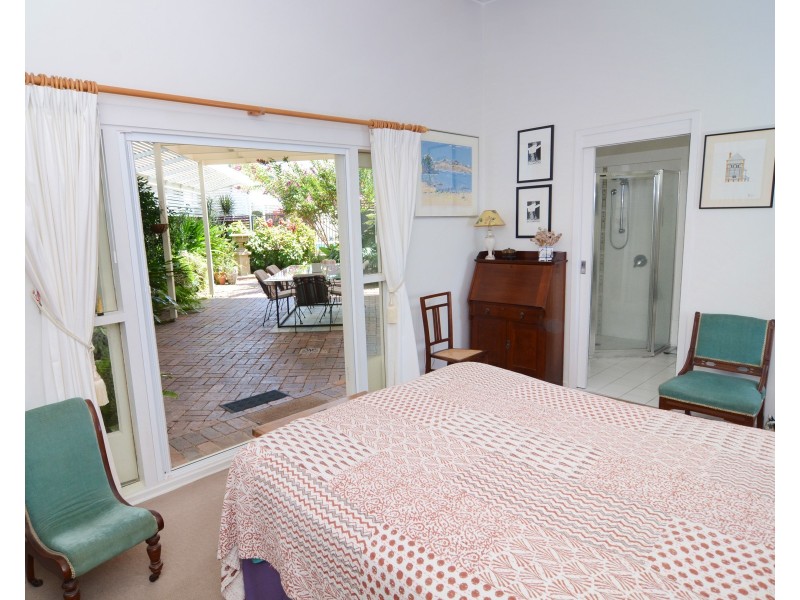 1 Caldy Pl, Tura Beach NSW 2548