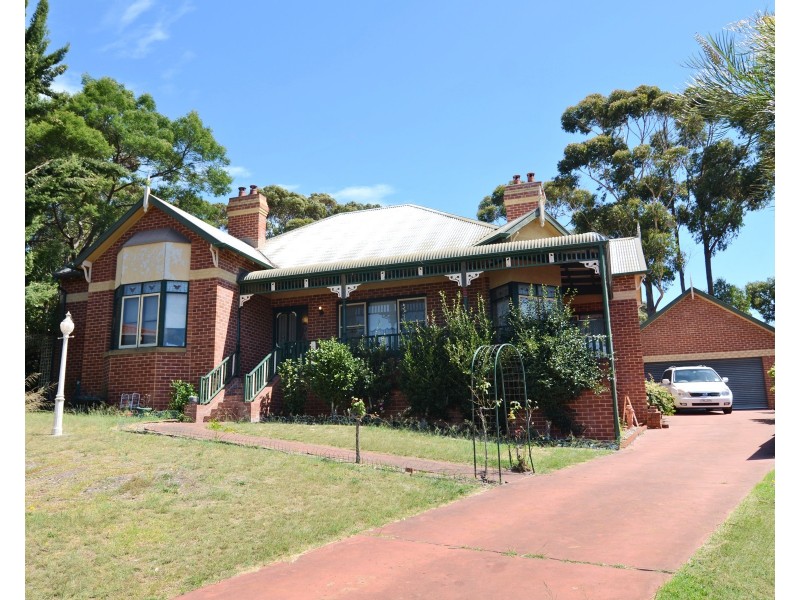 16 Flora Ct, Tura Beach NSW 2548