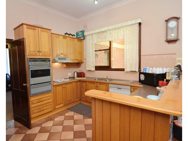 16 Flora Ct, Tura Beach NSW 2548