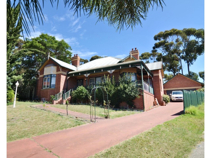 16 Flora Ct, Tura Beach NSW 2548