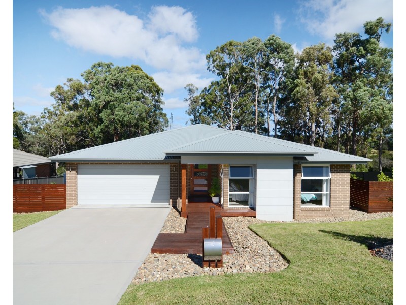 15 Kingfisher Cct, Eden NSW 2551