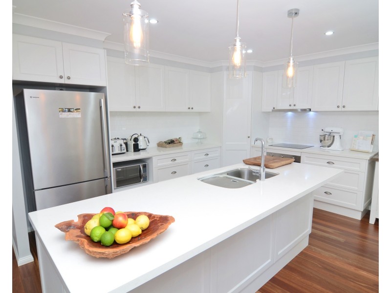 15 Kingfisher Cct, Eden NSW 2551