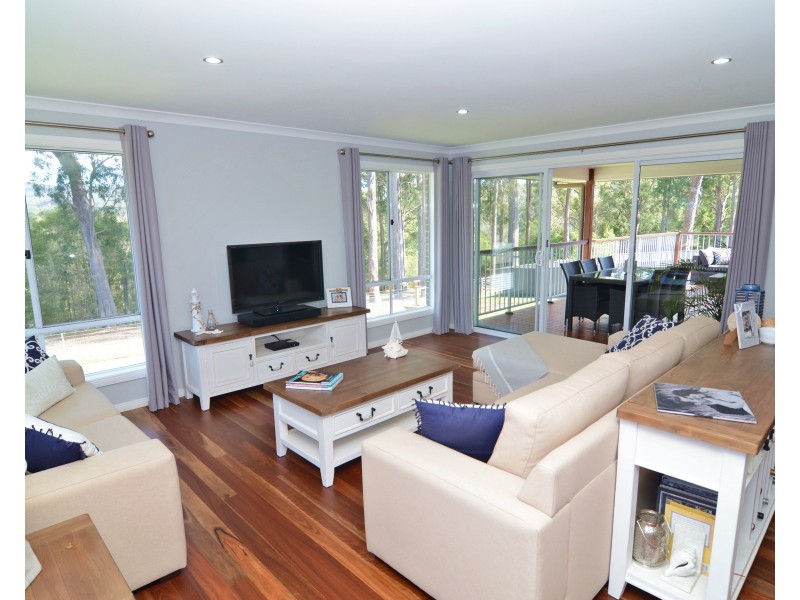 15 Kingfisher Cct, Eden NSW 2551