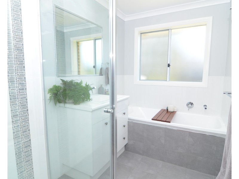 15 Kingfisher Cct, Eden NSW 2551