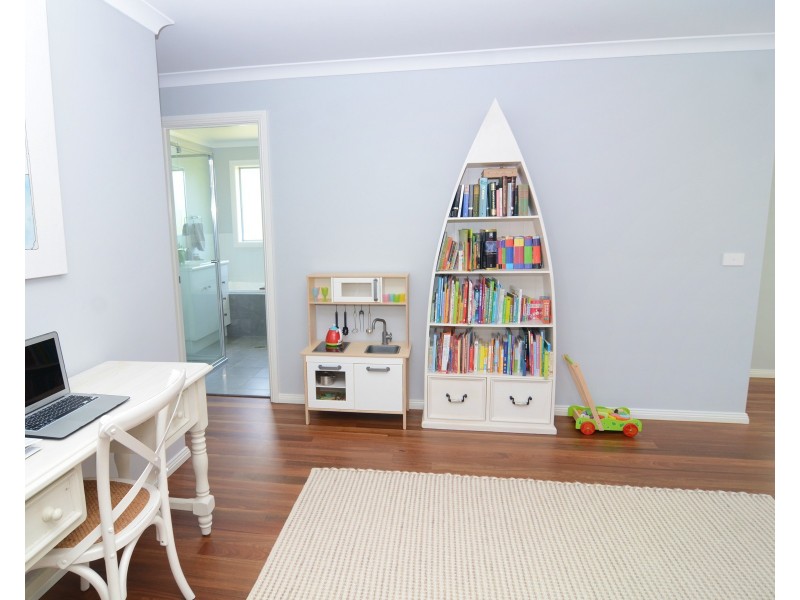 15 Kingfisher Cct, Eden NSW 2551