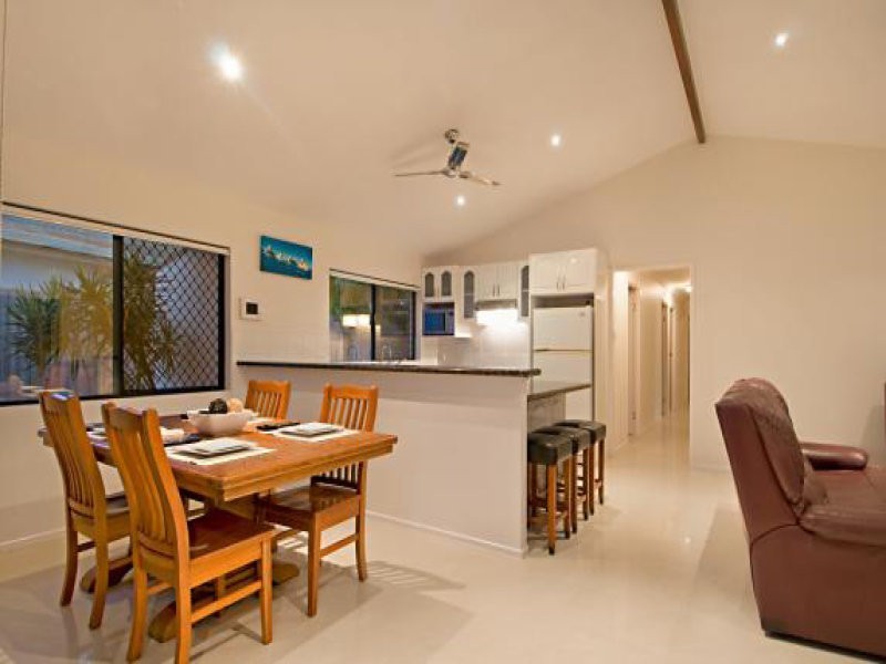 16 Boorook Street, Buddina QLD 4575