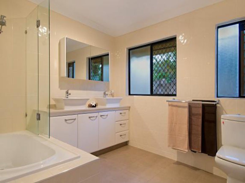 16 Boorook Street, Buddina QLD 4575