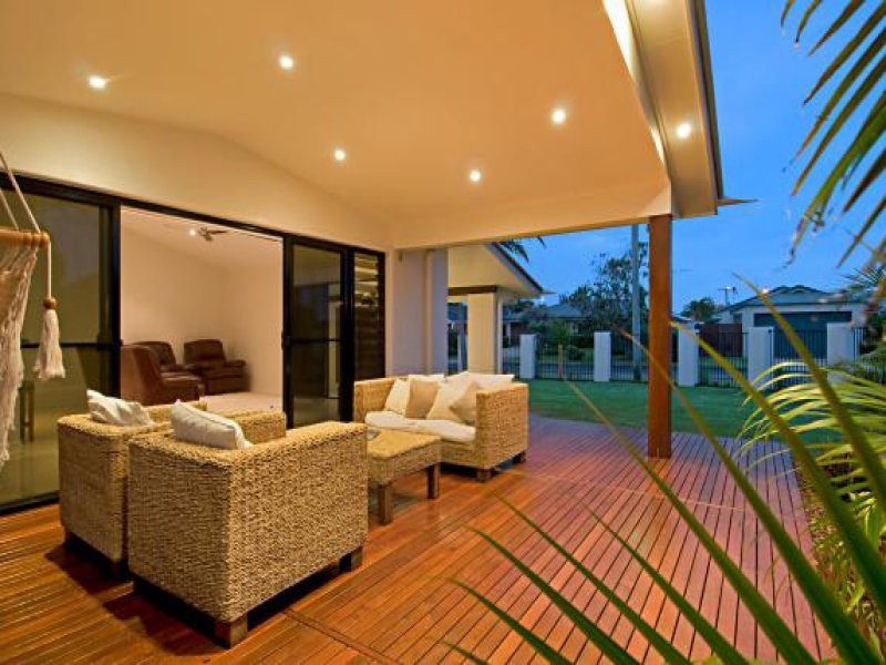 16 Boorook Street, Buddina QLD 4575